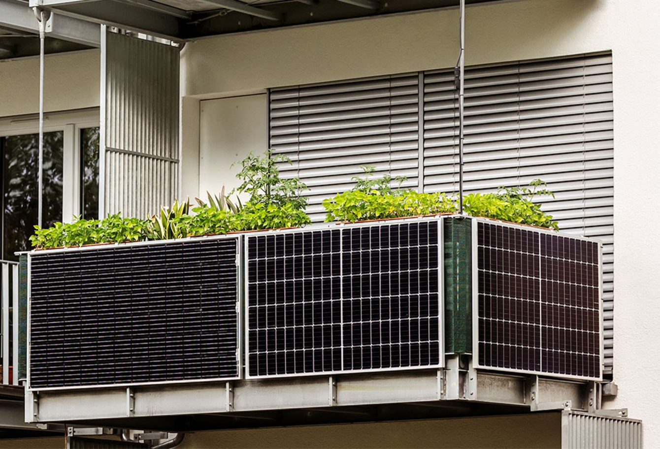 Balkon­kraftwerk bei Main-Kinzig-Photovoltaik GmbH in Erlensee